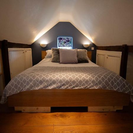 Cherry Orchard Lodge Бат Екстериор снимка